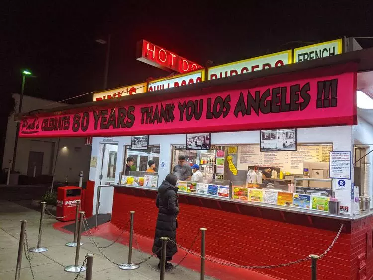 pinks hot dogs los angeles