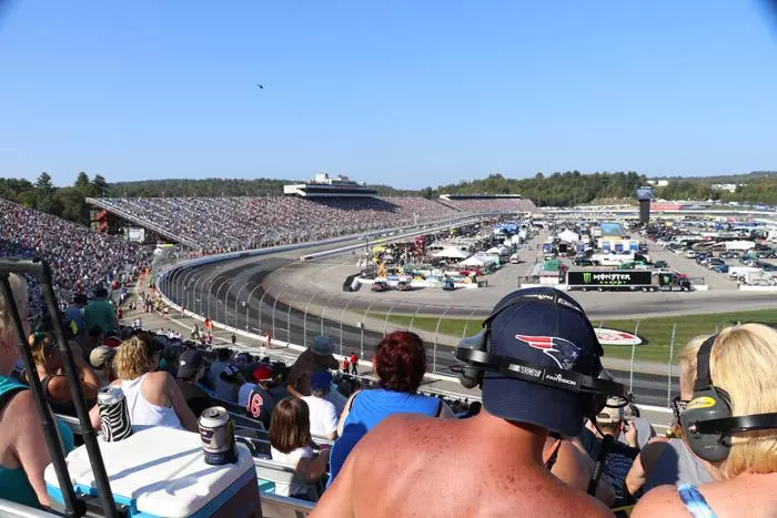 fans watching race at new hampshire motor speedway