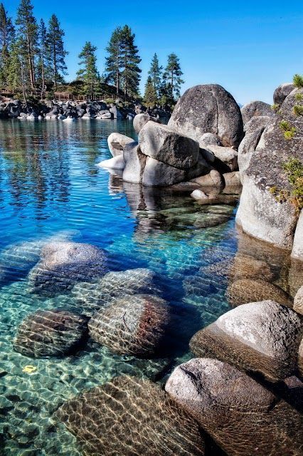 crystal_clear_water_at_lake_tahoe_20140211_2068907272.jpg