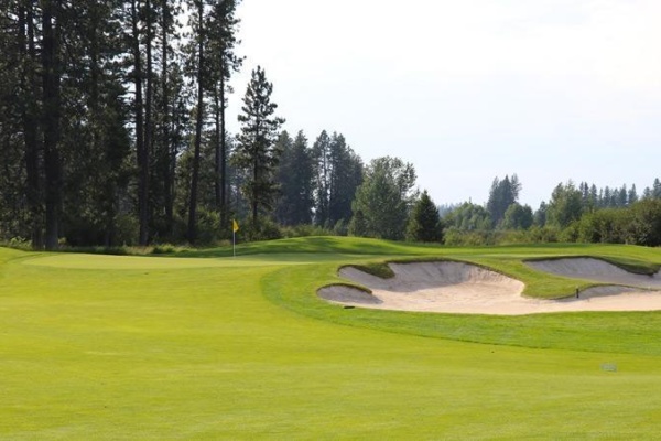 How To Pick the Perfect Golf Resort For Your Guys Getaway