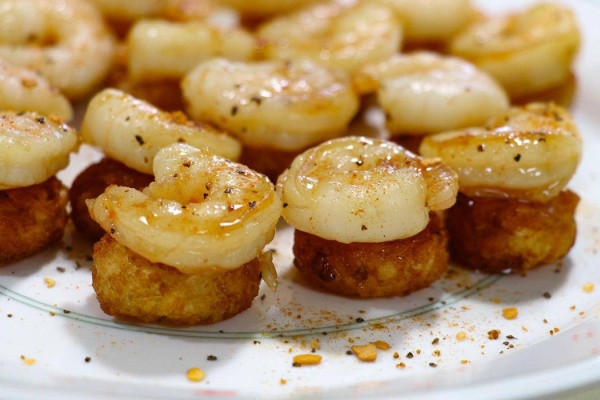 Hot Honey Shrimp Tater Cake Bites