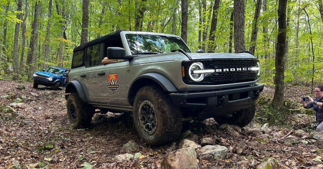 Exploring the Wild At Great Smoky Mountains Bronco Off-Roadeo Adventure Driving School