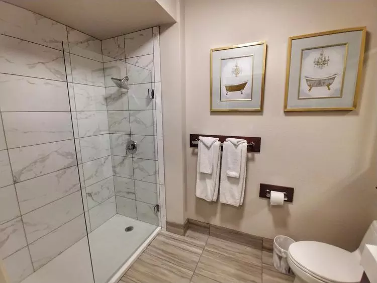 bathroom shower geyserville inn