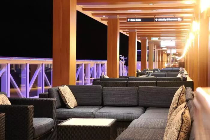 outdoor seating areas on norwegian bliss
