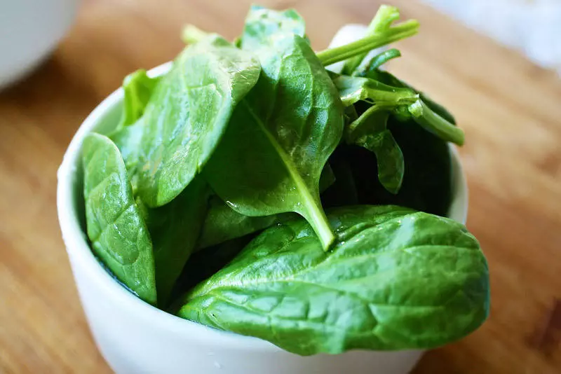 spinach is a good source of magnesium as are other green leafy vegetables