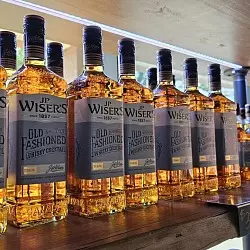 whiskey distillery in canada