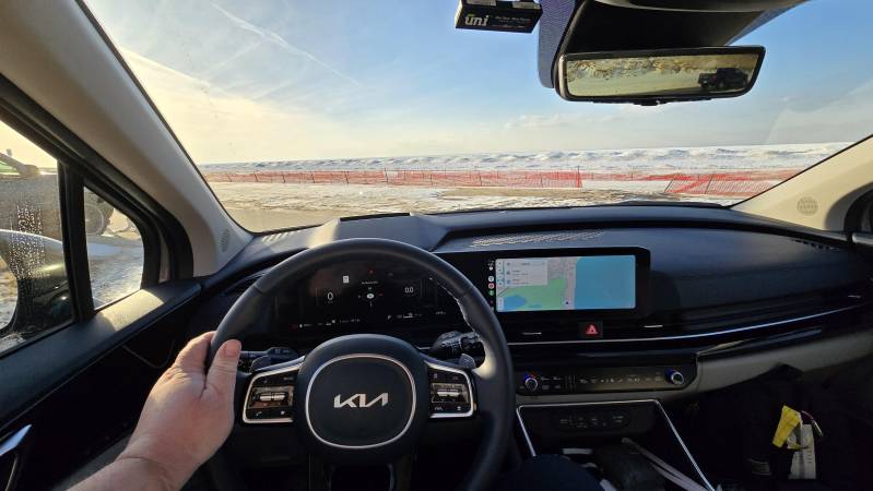 2025 Kia Carnival Hybrid Review - cockpit