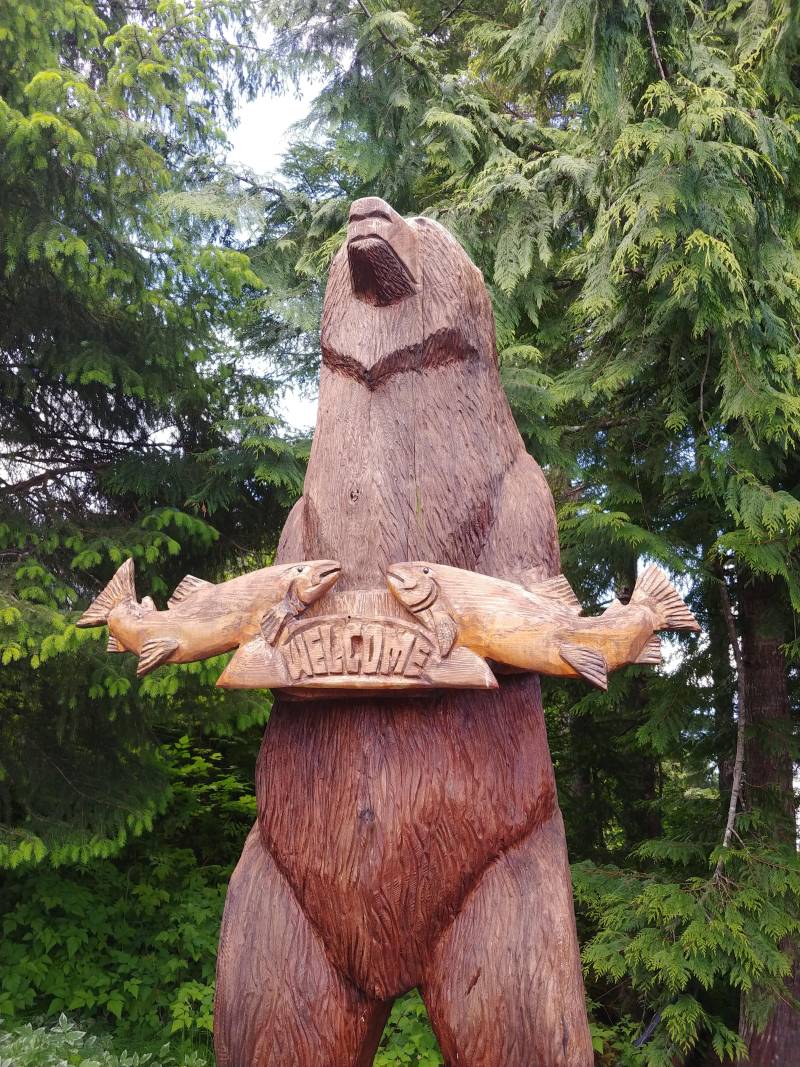 alaska bear statue wood carving