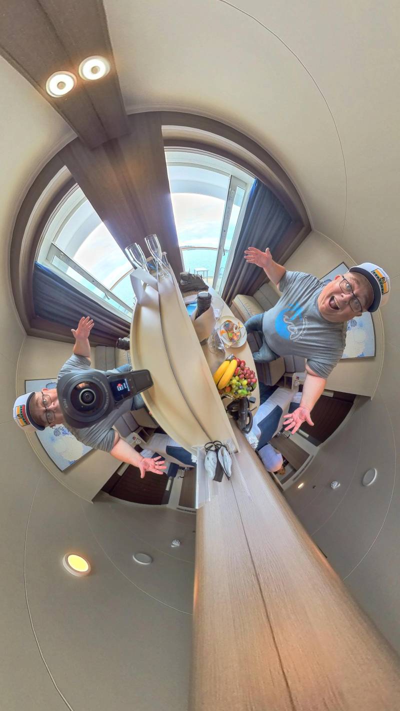 insta360 selfie on cruise ship