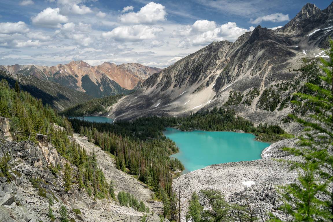 natural beauty of the rocky mountains in british columbia