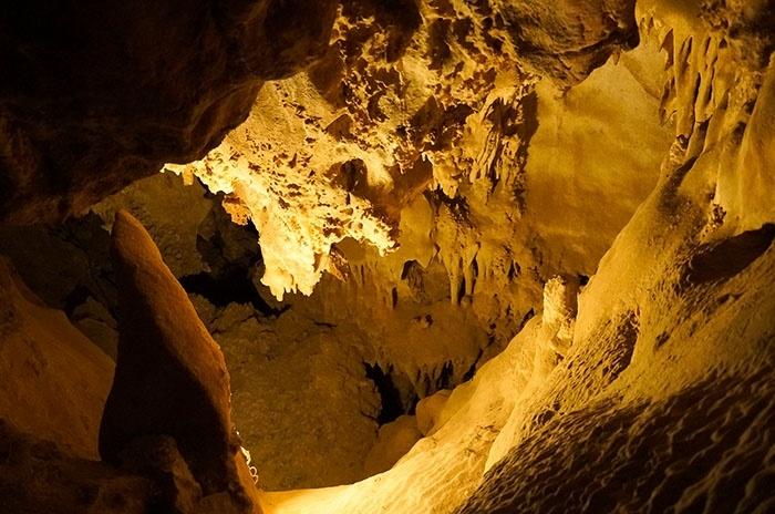 Exploring Colossal Cave Mountain Park in Arizona