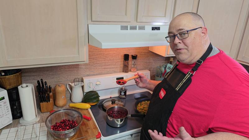 james hills cooking cranberry sauce