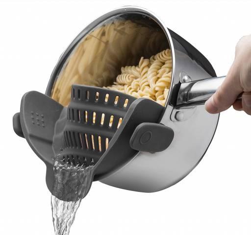 https://www.mantripping.com/images/stories/essential-kitchen-gadgets/kitchen-gizmo-snap-n-strain-strainer-clip-on-silicone-colander.jpg
