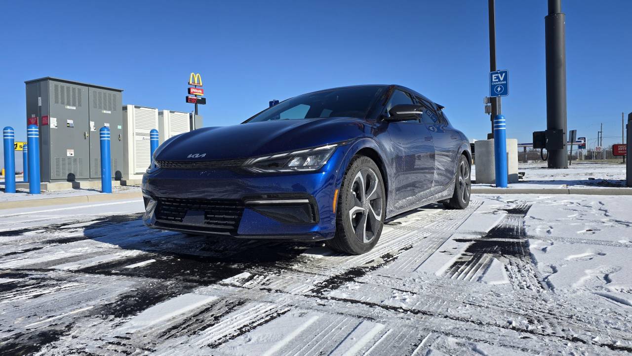 kia ev6 gt-line charging in snow