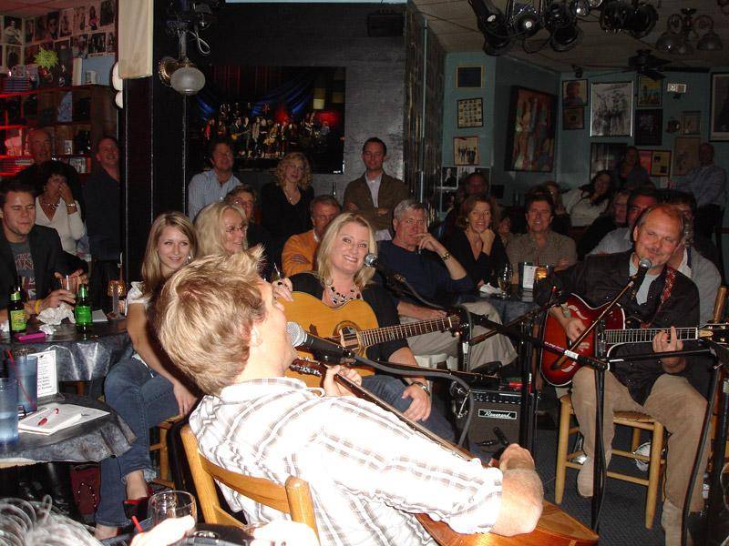 bluebird cafe singer songwriter show nashville tennessee