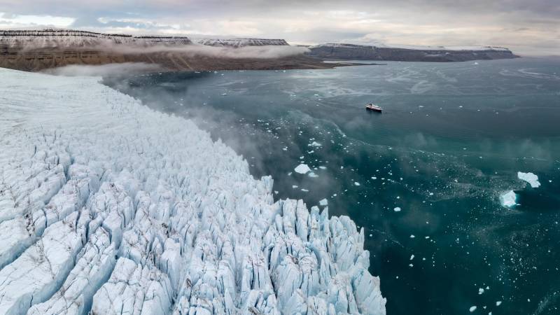 hx expeditions in croker bay nunavut credit hx expeditions yuri matisse choufour