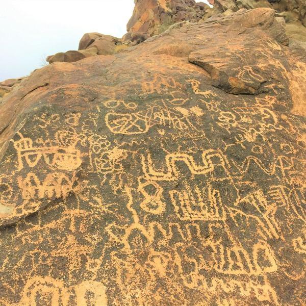 Grapevine Canyon petroglyphs Lauphlin Nevada