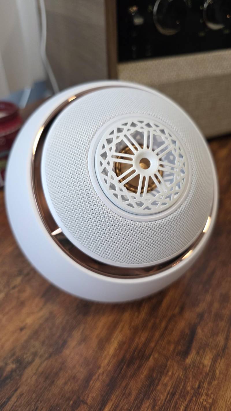 Pebble Nova speakers review - chic looks