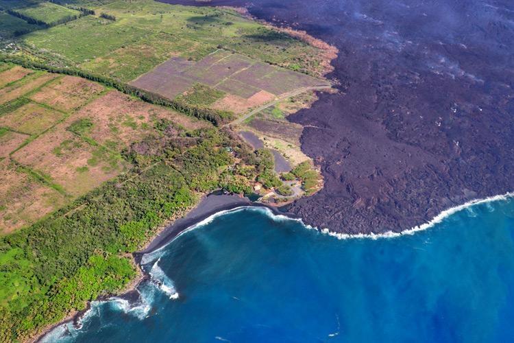 volcanic lava fields tour by helicopter near hilo hawaii