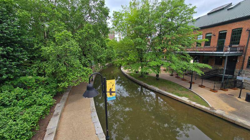 canal walk richmond virginia