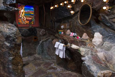 12 Awesome Fantasy Themed Adult Hotel Rooms