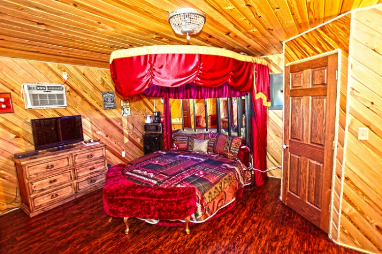 12 Awesome Fantasy And Themed Adult Hotel Rooms