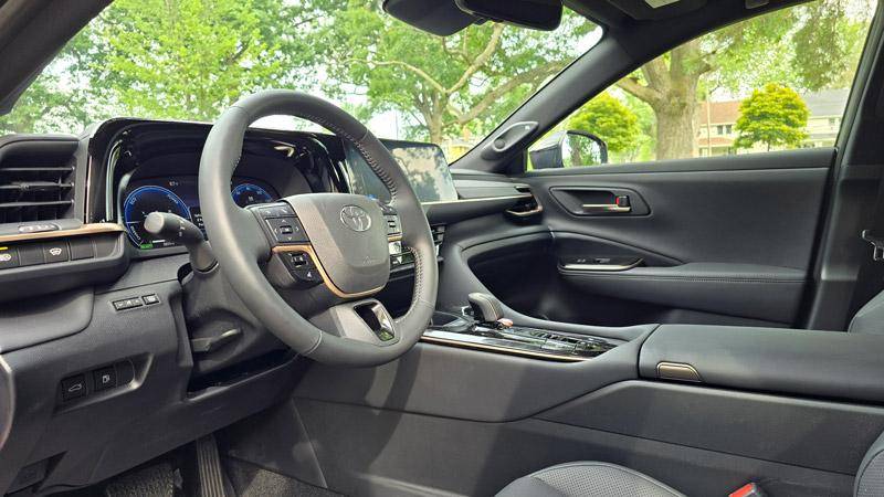 toyota crown interior