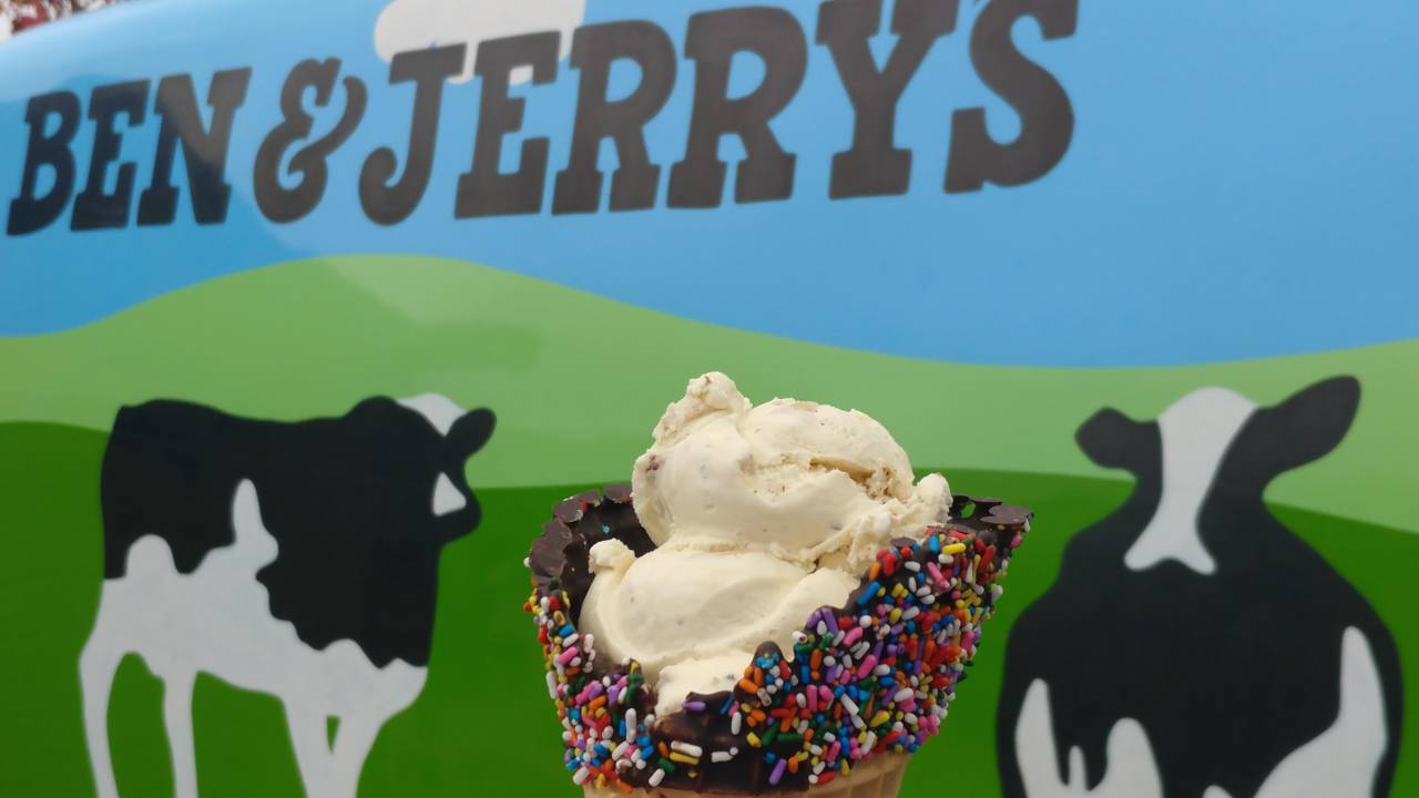 ben and jerrys ice cream factory tour in waterbury vermont