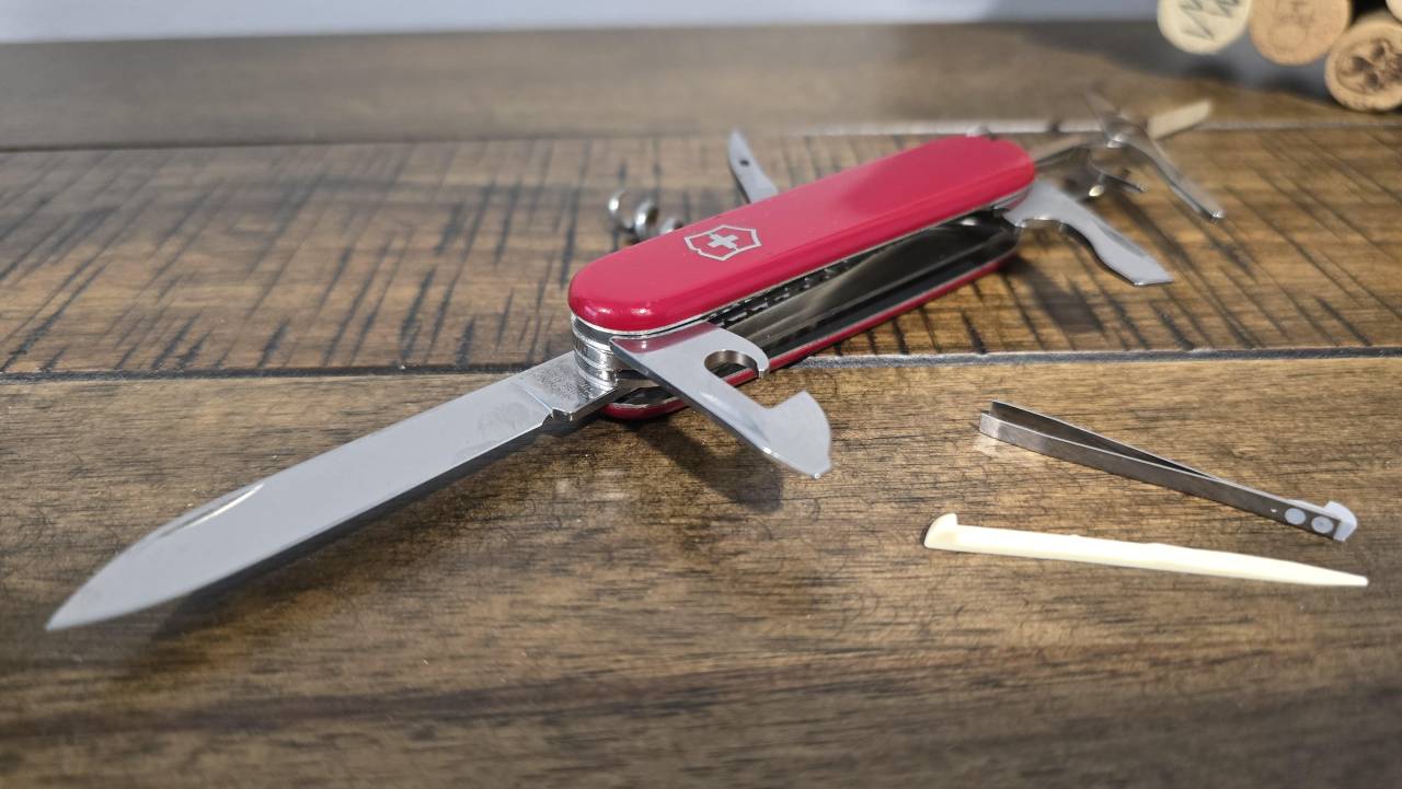  Victorinox Climber Swiss Army Knife review