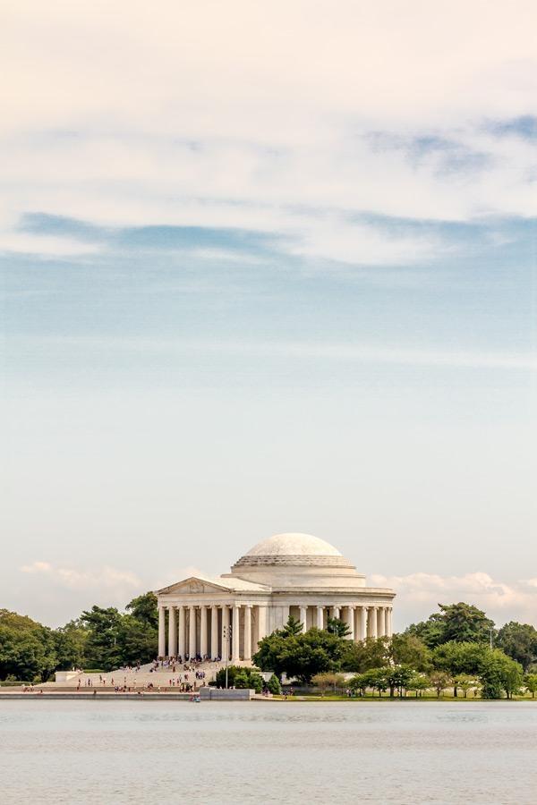 visiting the thomas jefferson memorial is a must do activity for trip to washington dc image courtesy of washington.org