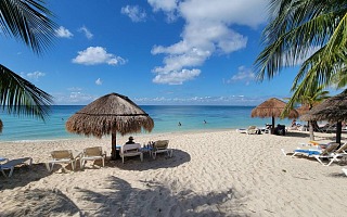 Nachi Cocum private all-inclusive beach club in Cozumel, Mexico