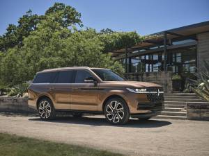 2025_Lincoln_Navigator_Black_Label_Sunrise_Copper_01_original