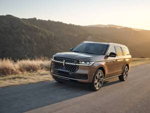 2025_Lincoln_Navigator_Black_Label_Sunrise_Copper_05_original