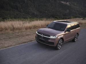 2025_Lincoln_Navigator_Black_Label_Sunrise_Copper_08_original