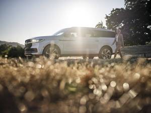 2025_Lincoln_Navigator_L_Black_Label_Crystal_White_09_original